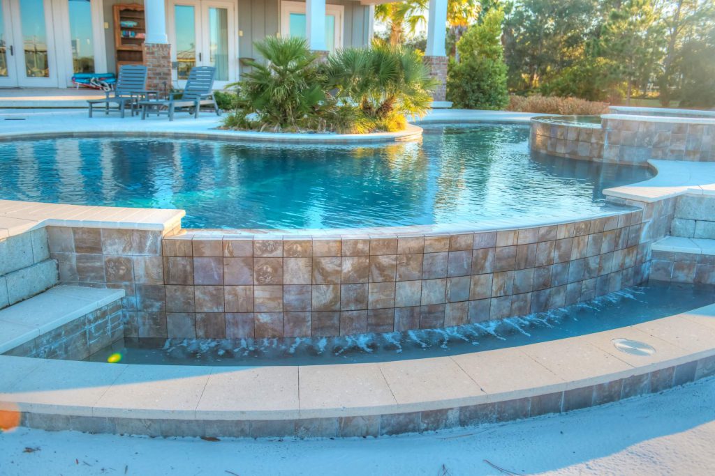 Luxury elevated swimming pool - Cox Pools